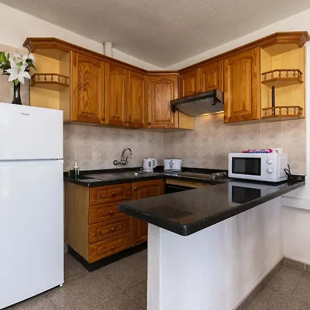 Floritas 28 - Two Bed Apartmán Playa de las Americas (Tenerife)